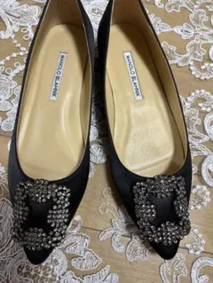 Manolo Blahnik フラットシューズ ビジュー 黒 37のサムネイル