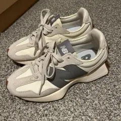 New Balance ニューバランス　327 22.5センチ　スニーカー