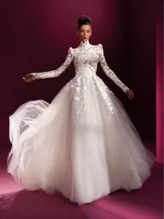 Atelier PRONOVIAS ウェディングドレス Fayetteのサムネイル