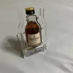 Hennessy ミニボトル ディスプレイスタンド付きのサムネイル