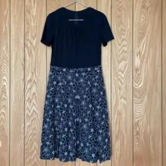 レリアン 半袖ワンピース 花柄刺繍 切り替え ブラック 7号 日本製のサムネイル