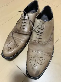 コムサイズム　ベージュ ウィングチップ ドレスシューズ