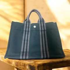 Item thumbnail for item 47fb4ff7-b3ea-4105-bfaf-2b2fda04a4f6