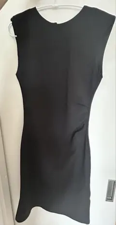 【タグ付き未使用品】H&Mノースリーブタイトワンピース