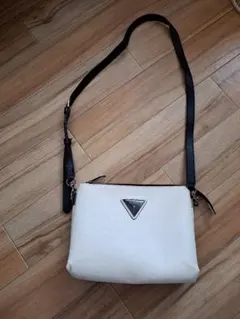 ジャンク　GUESS　ゲス　ショルダーバッグ
