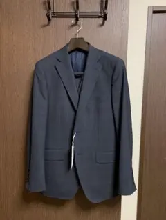 専用A6新品未使用！高品質！素敵なダークネイビーチェック柄3ピーススーツ！裾上済