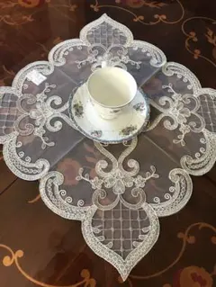 【新品未使用】刺繍　メッシュ　プレースマット