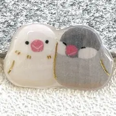 白文鳥　桜文鳥　文鳥　ブローチ　チャーム　ピンバッジ　ヘアゴム　目印マーカー