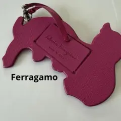Ferragamo フェラガモ 犬型ピンクネームタグ クリップ付き
