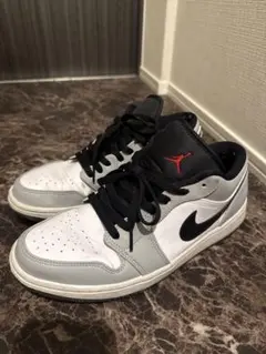 NIKE AIR JORDAN 1 LOW LIGHT SMOKE GREY