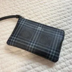 COACH チェック柄 コーナー ジップ リストレット