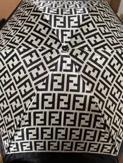 FENDI 折りたたみ傘　ズッカ柄のサムネイル