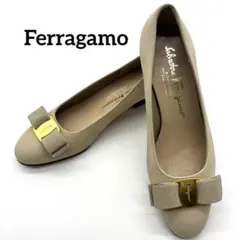 Salvatore Ferragamo フェラガモパンプスアイボリースウェード