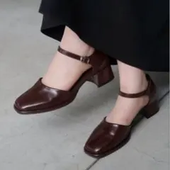 Kastane オケージョン対応スクエアストラップパンプスのサムネイル