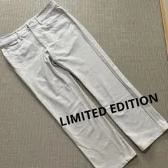 LIMITED EDITION カジュアルパンツのサムネイル