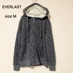 【美品】EVERLAST エバーラスト 裏ボア パーカー M 総柄 防寒 ロゴ