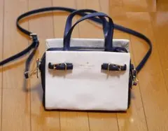 【最終・美品】ケイトスペードショルダーバック　2way、ネイビー＆ホワイト