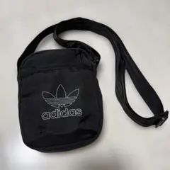 adidas アディダス ショルダーバッグ ブラックのサムネイル