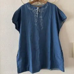 サニークラウズ　クレマチスが咲くデニムトップス　チュニック　刺繍　Mのサムネイル