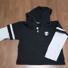 90:コムサイズムの重ね着風パーカー:黒＆グレー