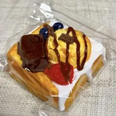 スクイーズ　厚切りトースト アイス　チョコ　スイーツ ベリー　ハニトークリーム1