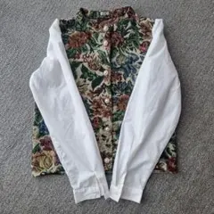 お引っ越しセール!定価3,500円! kutir ブラウス ゴブラン柄