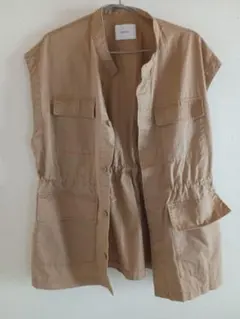 試着のみ。ベージュ ベスト サイズF