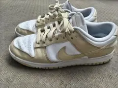 Nikeダンクロー ホワイト/ゴールド スニーカー