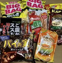 お菓子詰め合わせ② ポテトチップス プリッツ 柿ピー パックル カントリーマアムのサムネイル