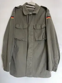 ミリタリーダウン