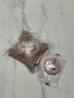 モフサンド mofusand くら寿司 クッションチャーム、缶バッジ セット