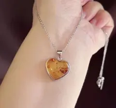 天然石 バルティックアンバー（琥珀）ハートのネックレス（番号A5109）