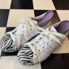 Adidas ゼブラ柄 スニーカー　22.0cm