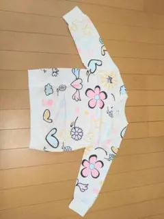 【未使用/110cm/5歳】春用花柄スウェットトレーナーのサムネイル