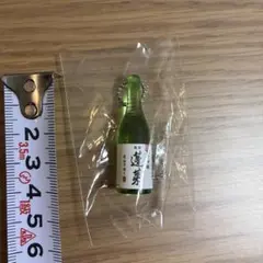 信州亀齢 ミニチュアボトルキーホルダー 全3種 - メルカリ