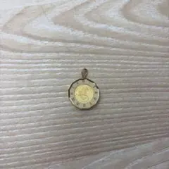 コインチャーム ペンダントトップ 2ドル - メルカリ