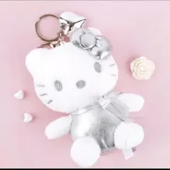 韓国限定♡サンリオ ハローキティ シルバー ぬいぐるみキーリングのサムネイル