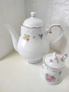 ノリタケ 상태매우좋음 散らし花 ティーポットと 加藤工芸 シュガーポット