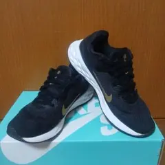 NIKE レボリューション6　23.5cm