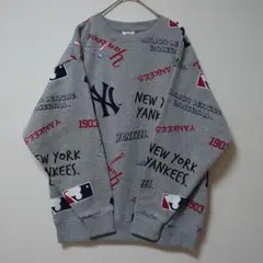 MLB ニューヨーク ヤンキース 総柄 ロゴ スウェット トレーナー 裏起毛