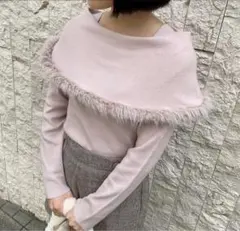 ファーつきケープニットトップス