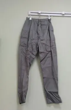 グレー ワークパンツ ゴムウエスト