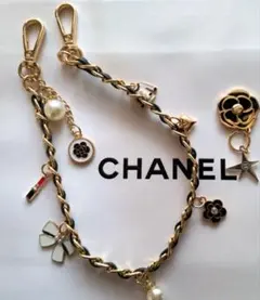 CHANEL♢２０２５年ホリデー　カメリアチャーム