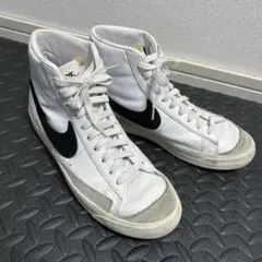 NIKE Blazer Mid ホワイト/ブラック