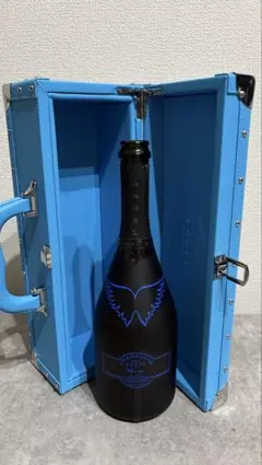ANGEL CHAMPAGNE Brut Black 専用ケース付 空瓶 - メルカリ