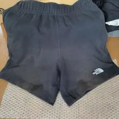 THE NORTH FACE ハーフパンツのサムネイル