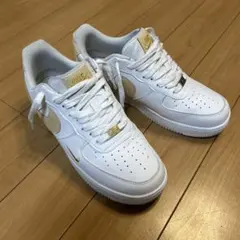 NIKE AIR FORCE 1 ホワイト ゴールド スニーカー