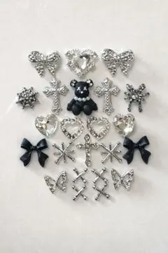 ネイルパーツ　シルバー　メタリック　ゴシック系　y2k 黒　ブラック系