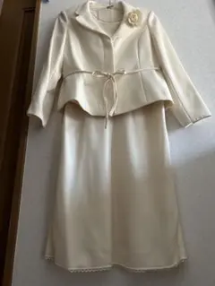 13号　クリーム色　スカートスーツ　入学式　入園式　七五三　食事会