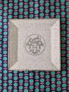エルメス HERMES プラチナ　プチカレ　No3 モザイク24 エルメス HERMES モザイク ヴァンキャトル プラチナ プチカレ スクエア